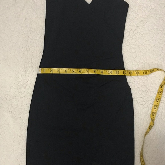 Little black dress - Picture 3 of 5